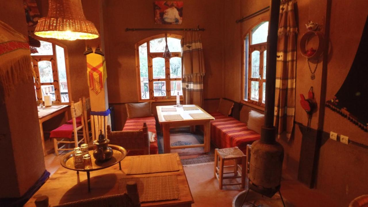 Riad Pizzeria Marhaba Akhendachou n'Ait Ouffi Exterior photo