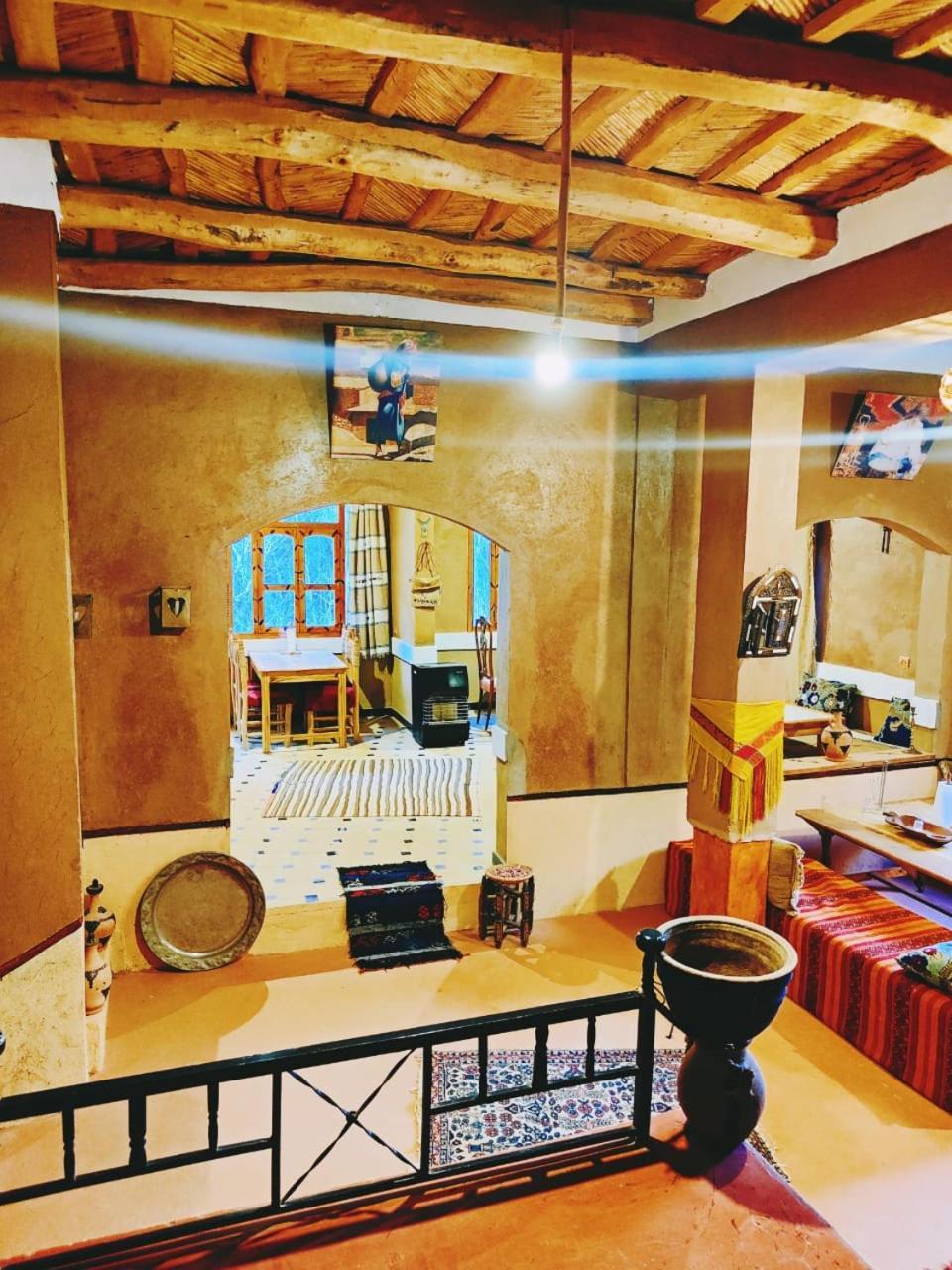 Riad Pizzeria Marhaba Akhendachou n'Ait Ouffi Exterior photo