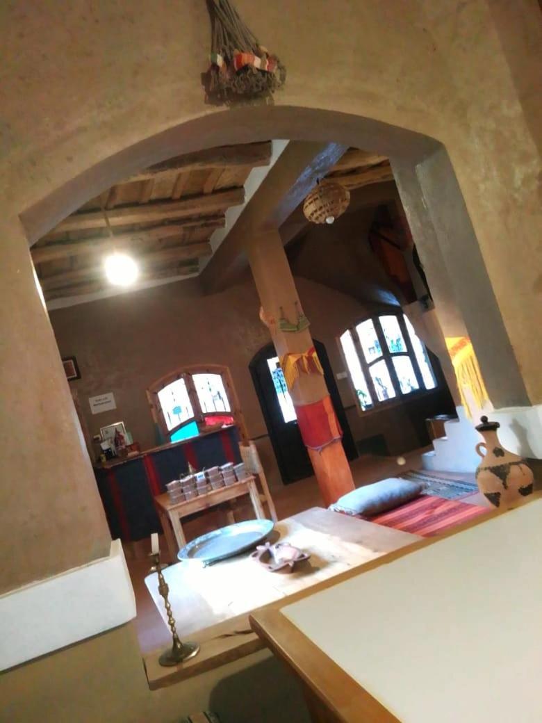 Riad Pizzeria Marhaba Akhendachou n'Ait Ouffi Exterior photo