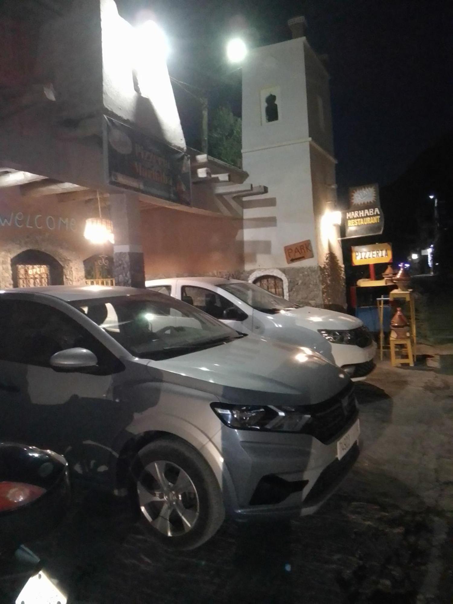Riad Pizzeria Marhaba Akhendachou n'Ait Ouffi Exterior photo