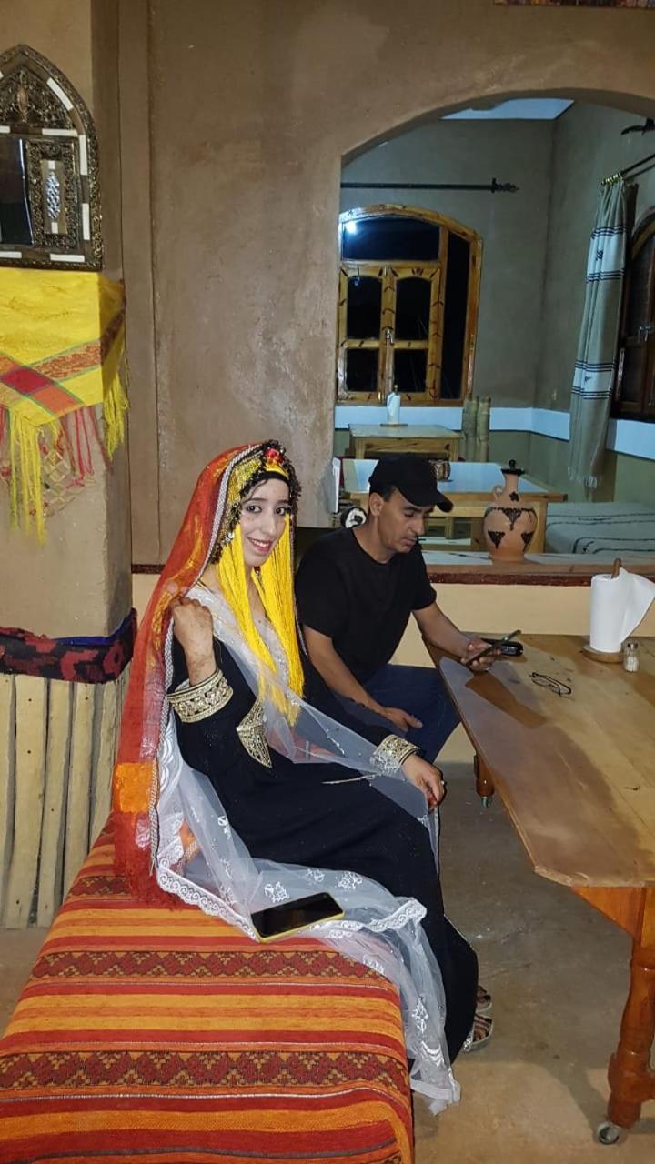 Riad Pizzeria Marhaba Akhendachou n'Ait Ouffi Exterior photo