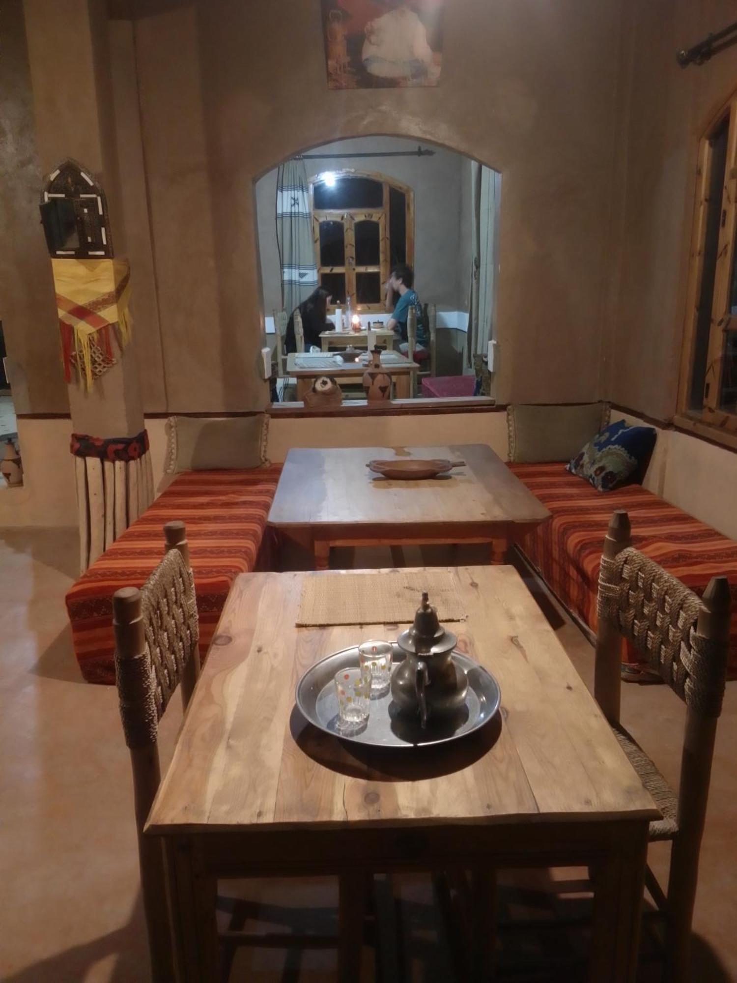 Riad Pizzeria Marhaba Akhendachou n'Ait Ouffi Exterior photo